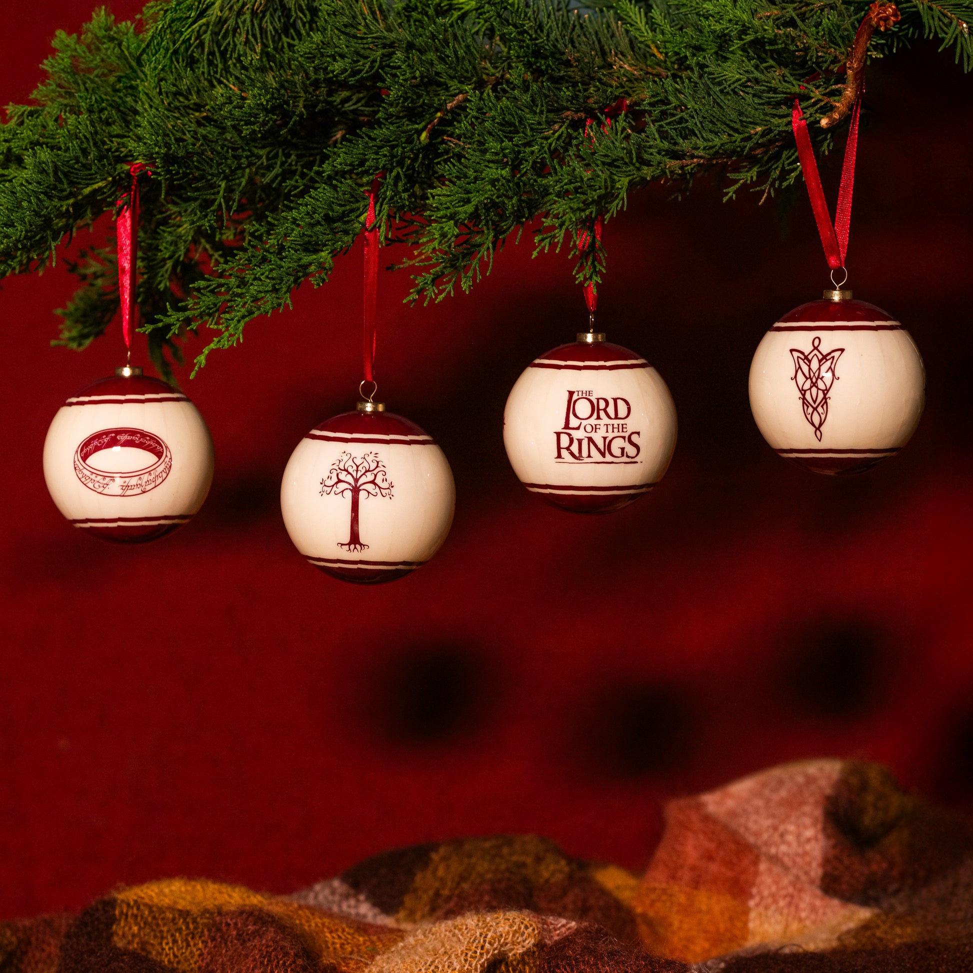 The Lord of the Rings™ Christmas Ornament Red Bauble 4 Pack