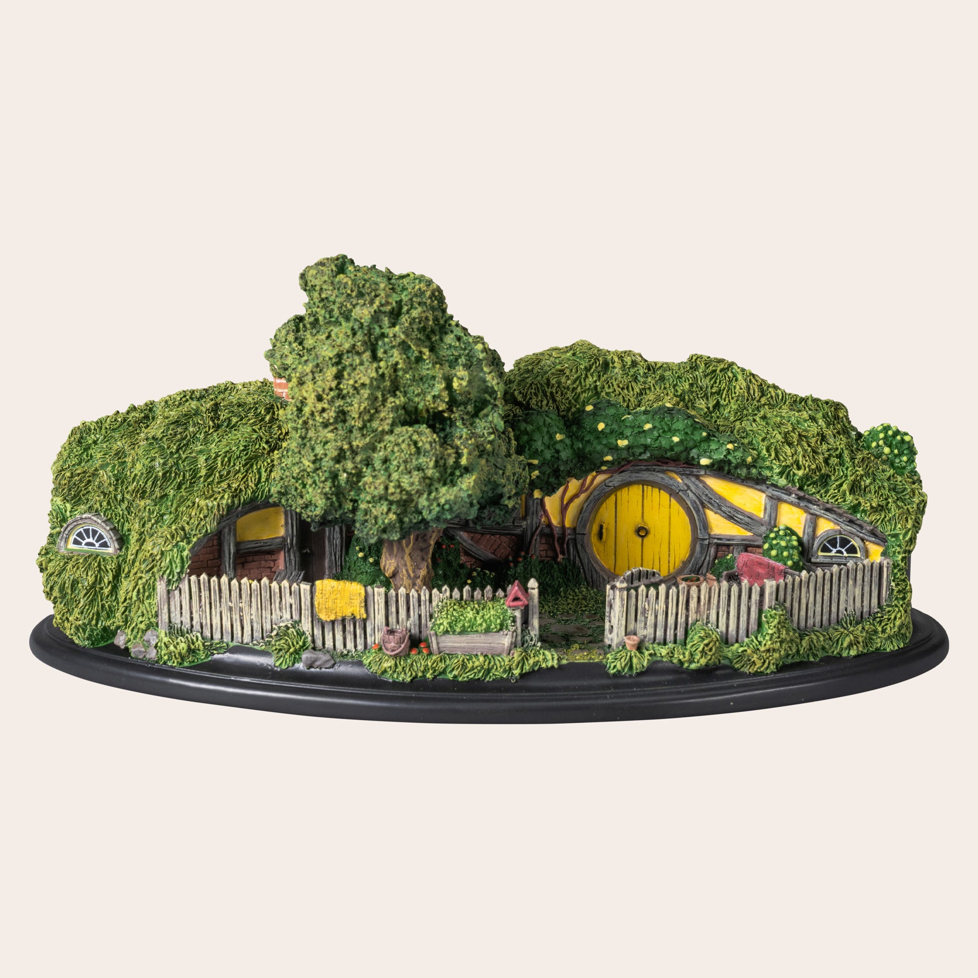 #25 Gandalf’s Cutting – Hobbit Hole™ Collectible