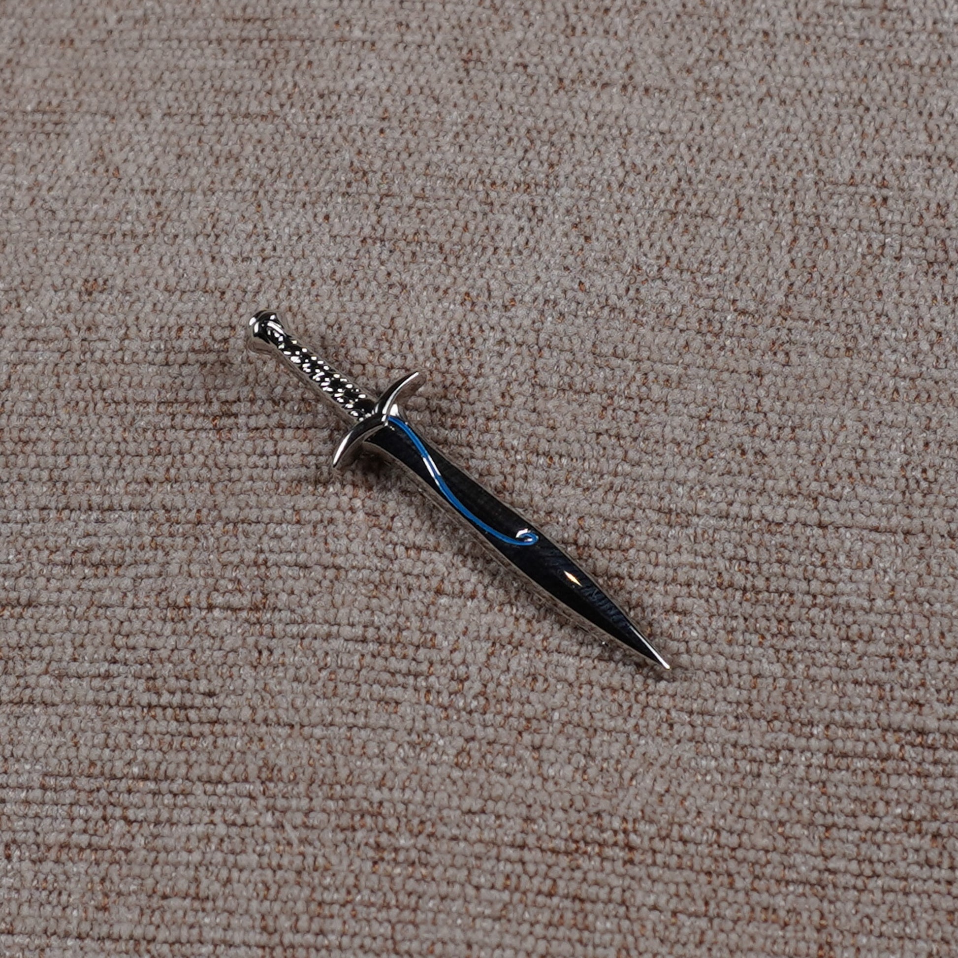 Sting™ Sword Pin