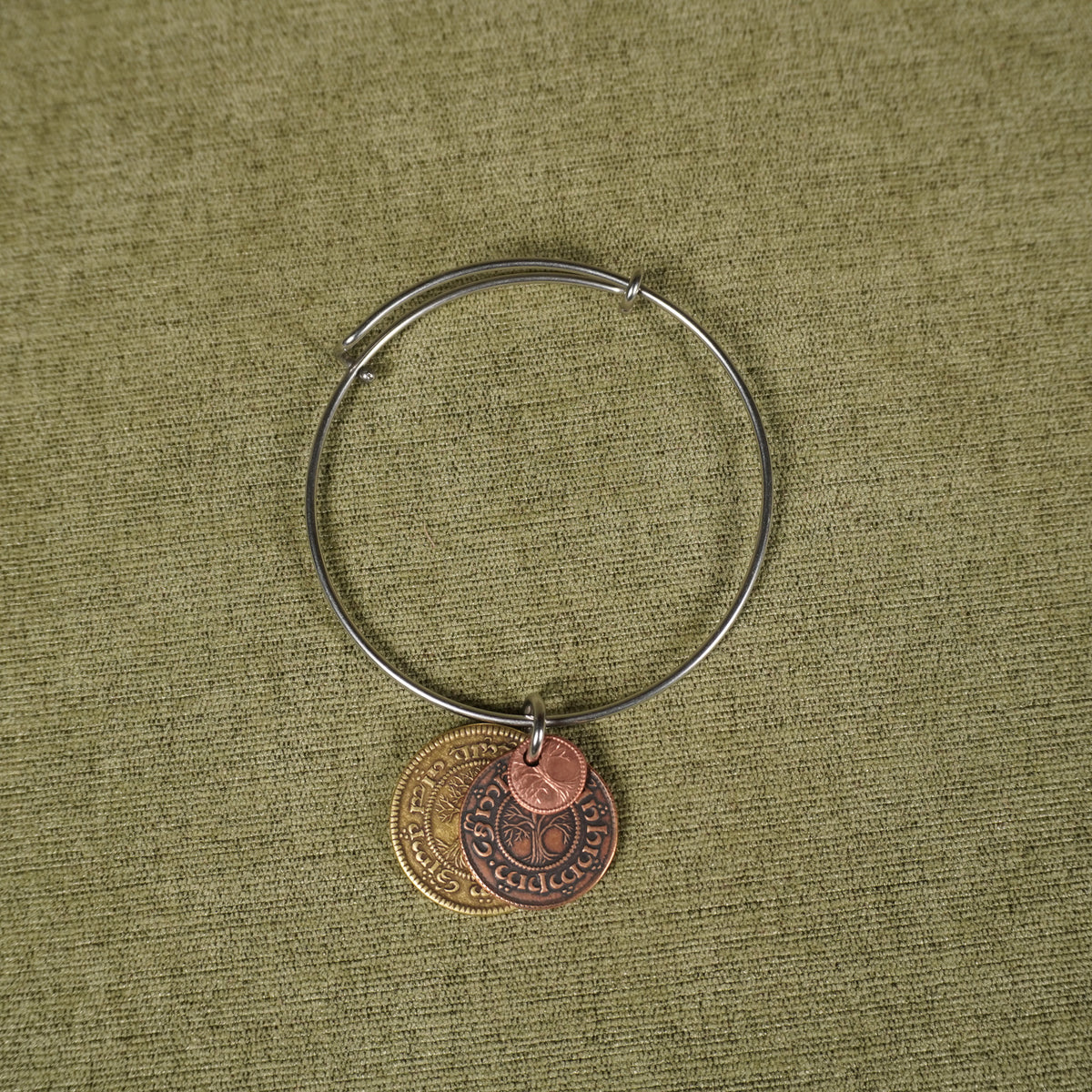 The Hobbit™ Middle-earth™ Layered Coin Bracelet