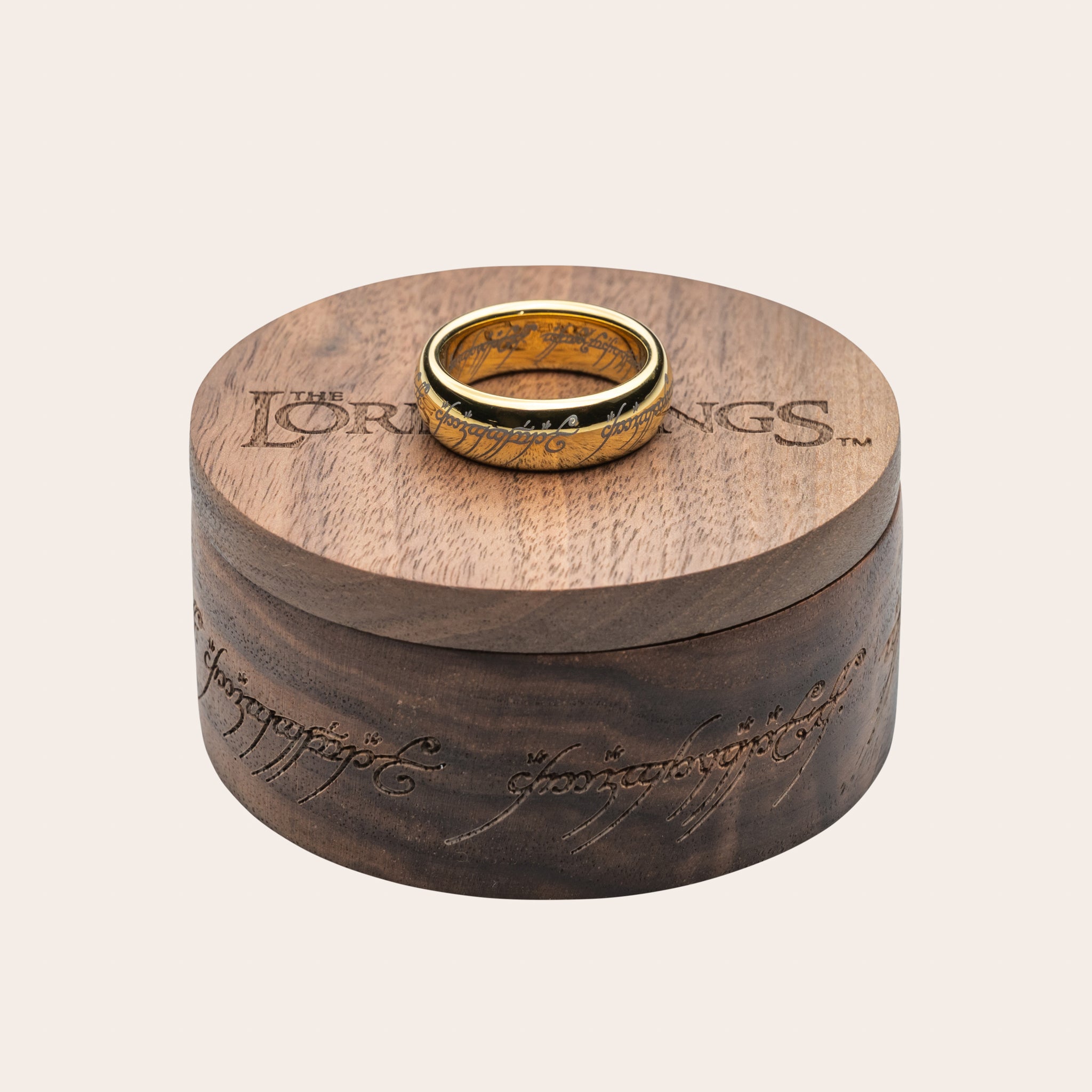 The One Ring™ Official Movie Replica – Hobbiton™ Movie Set